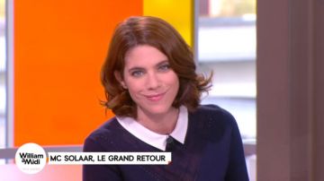 The sweater navy white-collar Julia Molkhou in William noon of the 30/10/2017