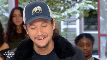 La casquette "Eat Local" de Nekfeu dans Clique Dimanche du 29/10