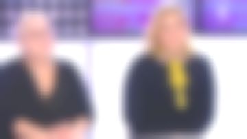 La blouse jaune col brodé de Marilou Berry dans C'est au programme du 11/10/2017