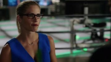 Collar de diamantes de Felicity Smoak (Emily Bett Rickards) en Arrow S06E03