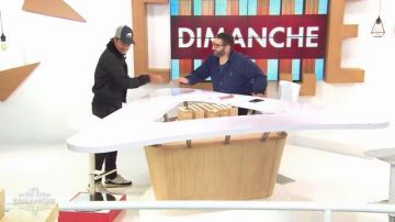 La paire de sneakers de Nekfeu dans l'émission Clique Dimanche avec Mouloud Achour