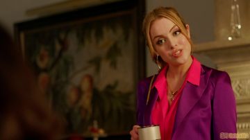 The pink shirt Barneys Fallon Carrington (Elizabeth Gillies) in Dynasty S01E03