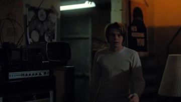 The poster "He's watching you" preview in Stranger Things S02E06