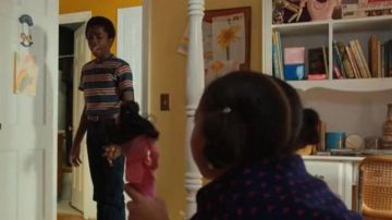 Le jeu de société Candy Land dans la chambre de Erica (Priah Ferguson) dans Stranger Things S02E06