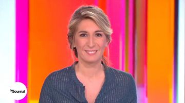 Blusa a rayas iridiscente de Caroline Delage en William al mediodía del 08/11/2017