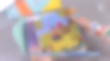 Le livre Le petit monde de (prénom personnalisable) conseillé dans La maison des maternelles du 08/11/2017