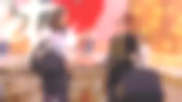 El portabebés Jérémy Scott visto en Je t'aime etc del 09/11/2017