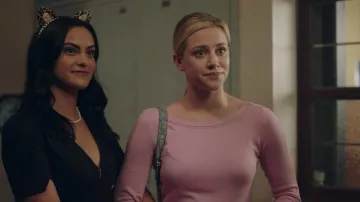 The pink top, long-sleeved, Betty Cooper (Lili Reinhart) in Riverdale S02E05