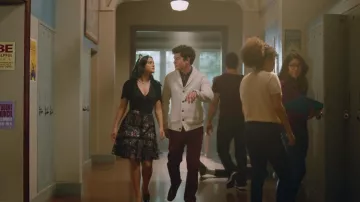 La jupe Ted Baker London de Veronica Lodge (Camile Mendes) dans Riverdale S02E05