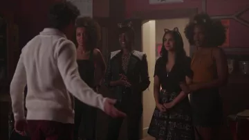 Falda estampada Ted Baker de Veronica Lodge (Camile Mendes) en Riverdale S02E05