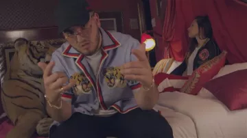 The cap Gucci Tortoz in the clip Gville Mister V
