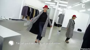 Le Manteau long pied de poule conseillé dans C'est au programme du 08/11/2017