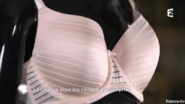 Le soutien-gorge invisible conseillé dans C'est au programme du 09/11/2017