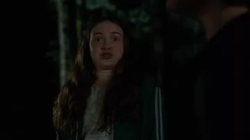 The tracksuit jacket green Maxine "Mad Max" (Sadie Sink) in Stranger Things S02E08