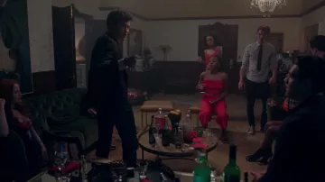 La combi Topshop orange de Melody Valentine (Asha Bromfield) dans Riverdale S02E05