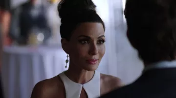 Les boucles d'oreilles Brooklyn Designs de Hermione Lodge (Marisol Nichols) dans Riverdale S02E05