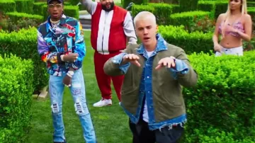 La veste bomber Mike Amiri de Justin Bieber dans le clip I'm the one de DJ Khaled
