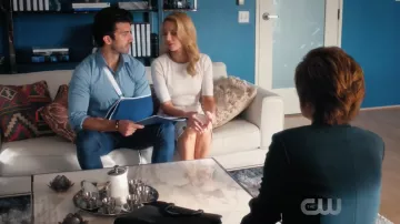 La falda de flores Ted Baker de Petra Solano (Yael Grobglas) en Jane The Virgin S04E05