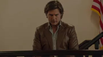 Veste en cuir marron portée par Barry Seal (Tom Cruise) comme on le voit dans American Made