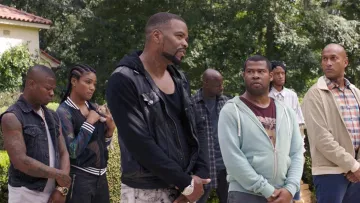 Veste en cuir à capuche portée par Cheddar (Method Man) comme on le voit dans le film Keanu