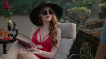 Les lunettes de soleil rondes Miu Miu de Che­ryl Blossom (Madelaine Petsch) dans Riverdale S02E06