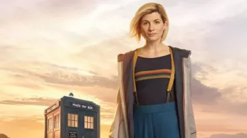 La gabardina de la 13ª doctora (Jodie Whittaker) en Doctor Who temporada 11