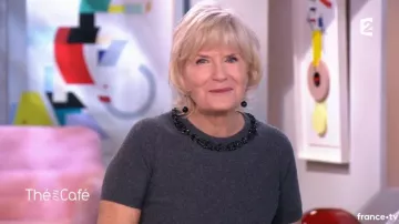 The gray sweater collar jewelry of Catherine Ceylac in Tea or coffee 19/11/2017