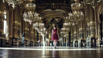 Vestido rojo de mezcla de algodón usado por Anastasia Steele (Dakota Johnson) como se ve en 50 Shades Freed