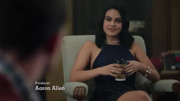 La jupe tartan de Veronica Lodge (Camila Mendes) dans Riverdale S01E03