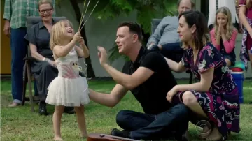 The long dress purple printed Marc Jacobs Jennifer Short (Zoe Lister-Jones) in Life In Pieces S03E01