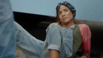 Le bicolore top par Free People porté par Jacinda (Dania Ramirez) dans Once Upon A Time 7x06