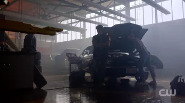 Le denim, salopettes par FreePeople porté par Betty Cooper (Lili Reinhart) à Riverdale 2x06