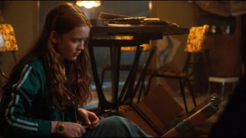 The green tracksuit jacket worn by Mad Max (Sadie Sink) in Stranger Things 2x08