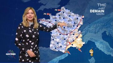Vestido floral de Louane en Quotidien del 10/11/2017