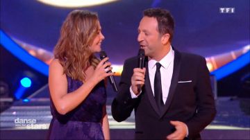 La robe longue bleue de Sandrine Quetier dans Danse avec les stars du 25/11/2017