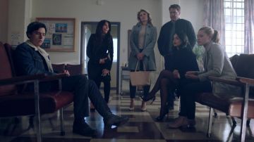 Boots Sam Edelman, velvet, Betty Cooper (Lili Reinhart) in Riverdale S02E01