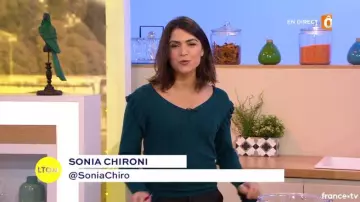 El jersey con volantes de Sonia Chironi en Les témoins d'Outre-Mer del 29/11/2017