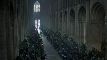 The cathedral of Ely is the setting in Westminster Abbey in The Crown S01E01