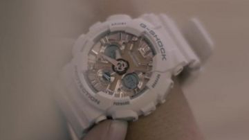 The watch Casio G-Shock range by Bebe Rexha in the clip Meant to Be (feat. Florida Georgia Line)