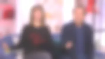 El jersey bordado negro Muy bueno de Mélanie Taravant en La quotidien del 24/11/2017