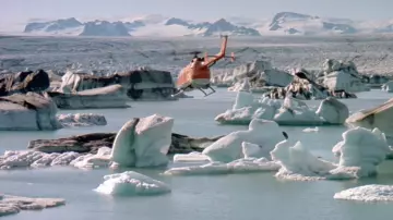 The lagoon ice of Jokulsarlon in Iceland in Dangerously yours