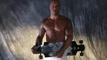 Le skate longboard utilisé par Xander Cage (Vin Diesel) dans le film xXx : Reactivated