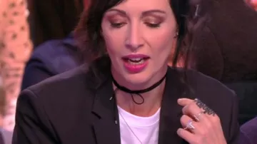 La bague serpent de Géraldine Maillet dans #TPMP Touche pas à mon poste du 08/12/2017