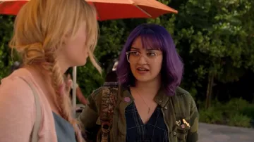 The pin's Tuesday Bassen "Peace Out Pin" of Gert Yorkes (Ariela Barer) in Marvel's Runaways S01E04