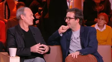 Camiseta Extra Ordinaria de Cyrille Eldin en La case en + del 09/12/2017