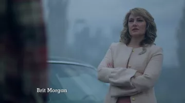 The coat Club Monaco Alice Cooper (Madchen Amick) in Riverdale S02E08