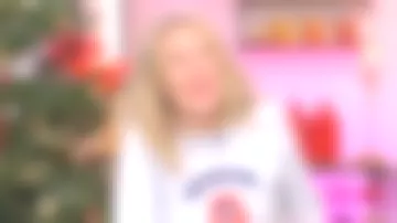 Le sweat Matriochka de Agathe Lecaron dans La maison des maternelles du 11/12/2017