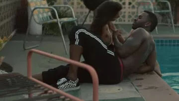 The sneakers checkered Vans Jason Derulo in the clip If I'm lucky, part I