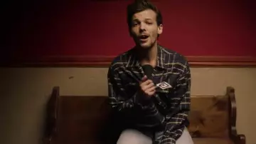 La veste à carreaux de Louis Tomlinson dans le clip Back to you