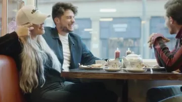 La gorra de Ellesse Italia en el video musical Back to you de Louis Tomlinson